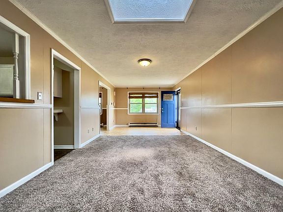 2nd image of 2501 S Harlan St