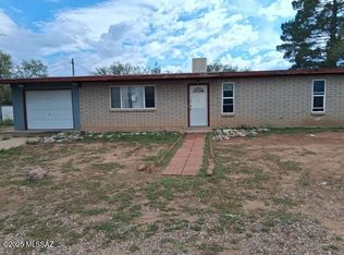 28 E Hawthorne St, Huachuca City, AZ 85616