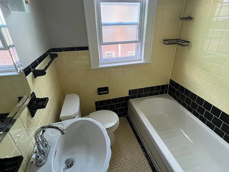 2626 N Moreland Blvd — Photo 6