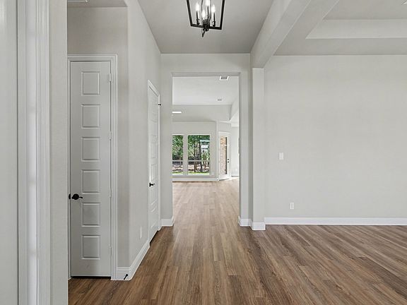 5th image of 7030 Southrock Rd