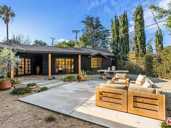 2nd image of 6112 Dill Pl