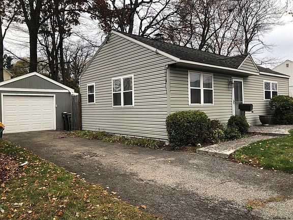 3rd image of 60 Rooney Ave