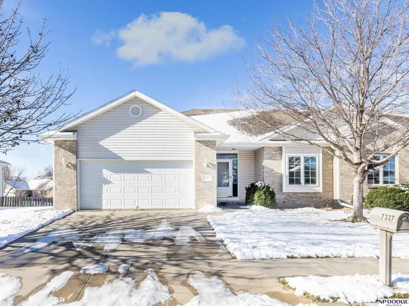 7337 S 53rd Street Ct, Lincoln, NE 68516
