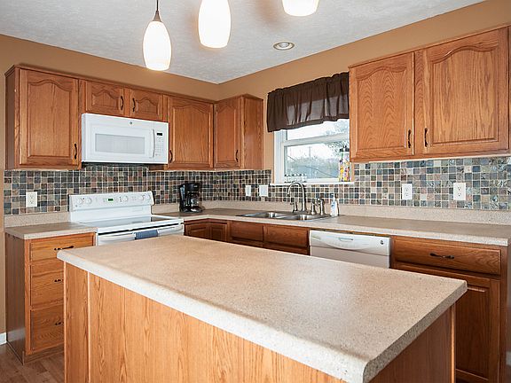 2nd image of 8312 Bighorn Ct