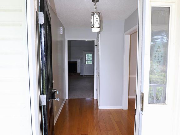 4th image of 1450 Morris Way Dr