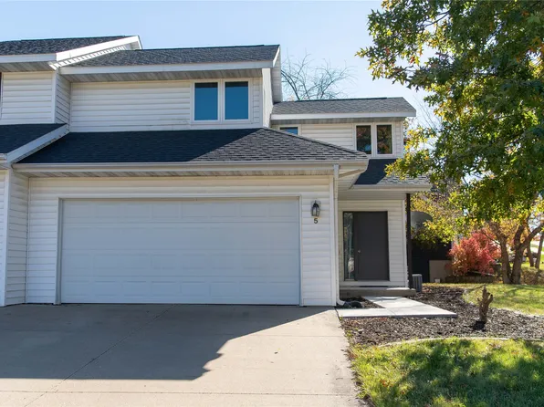 5 Jefferson St, Pella, IA 50219