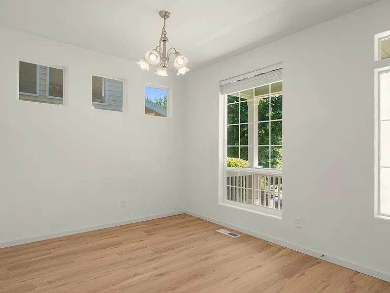 10373 NE Okanogan St — Photo 7