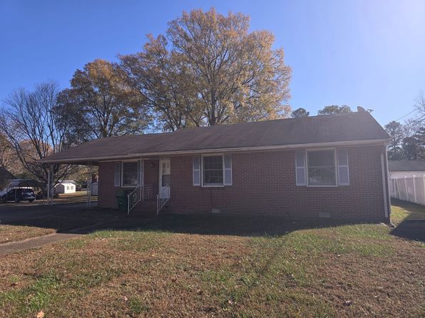 3200 Saint Charles St