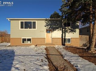 1635 Luna Dr, Fountain, CO 80817