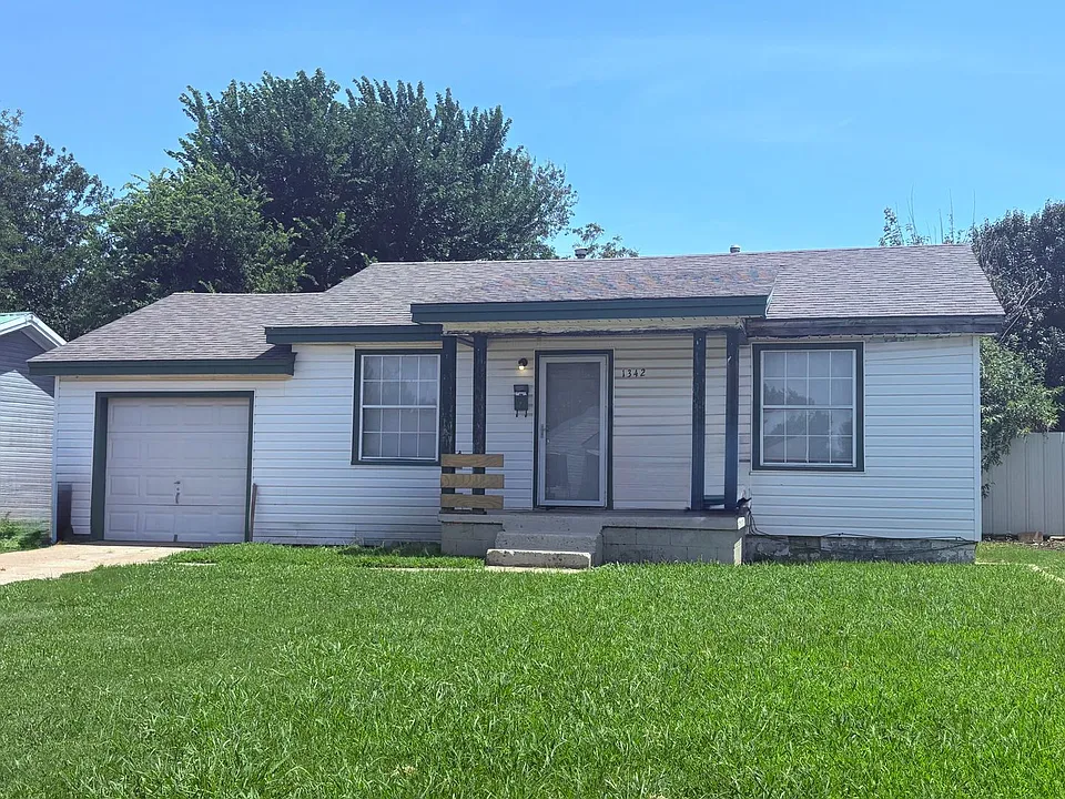 1342 South Dr