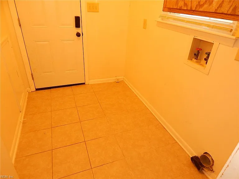115 Don Juan Cir — Photo 9