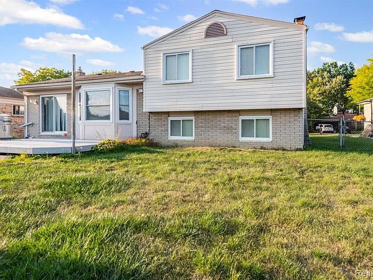 5216 Peekskill Dr — Photo 14