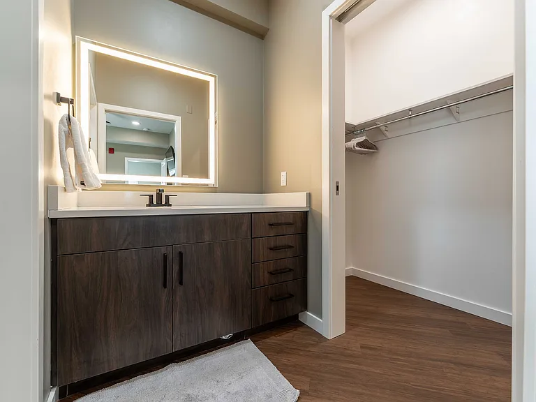 1364 E Battlefield Rd — Photo 188