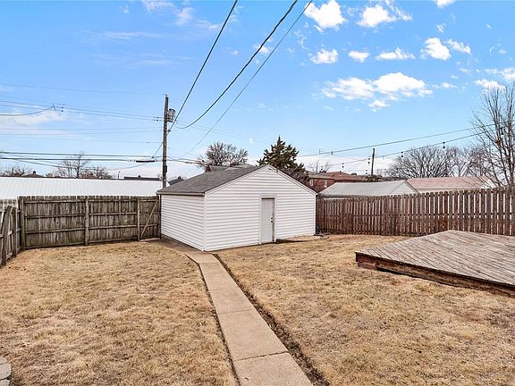 5th image of 5508 Lindenwood Ave