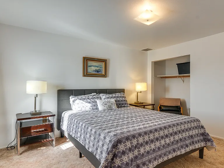 25 E Lexington #3 — Photo 1