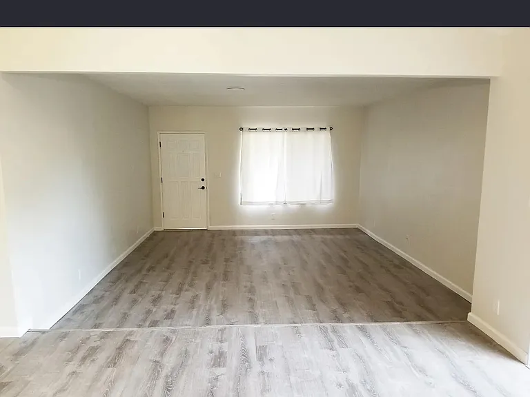 219 La Vida Way — Photo 3