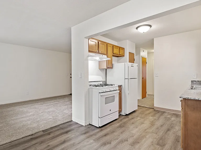 1457 Burke Ave NE — Photo 9