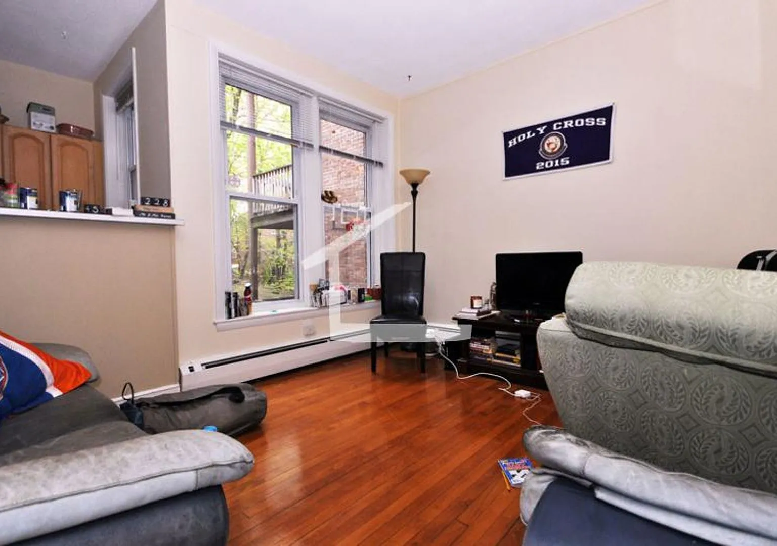 Nice 2 bed in Brookline — Photo 3