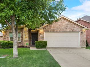 1002 Utopia Ln, Forney, TX 75126