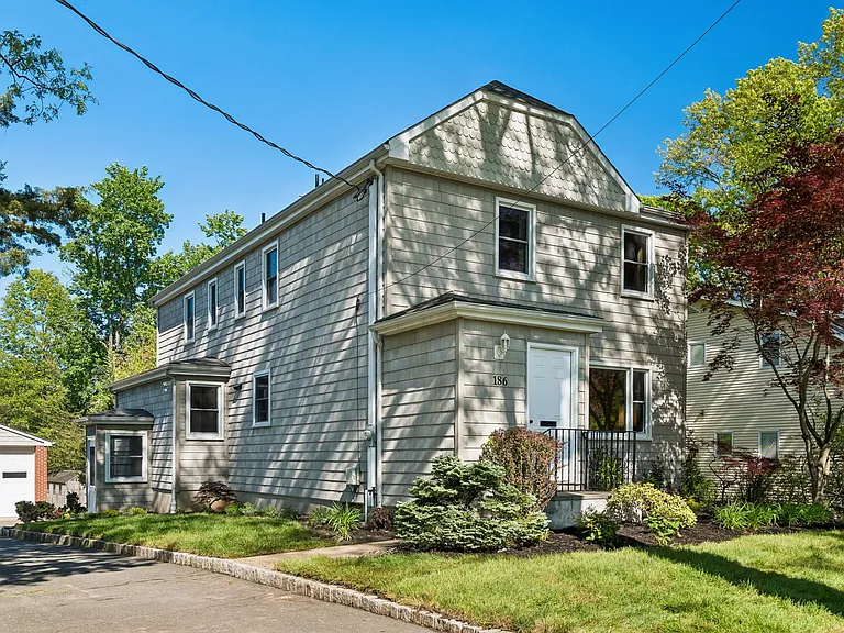 186 W Northfield Rd — Photo 29