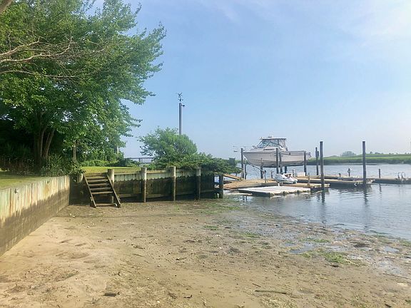 4th image of 976 Wateredge Pl