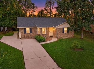401 Strawberry Hill Rd, Evansville, IN 47711