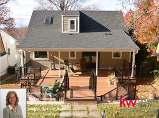 448 Oak St, Ridgefield, NJ 07657