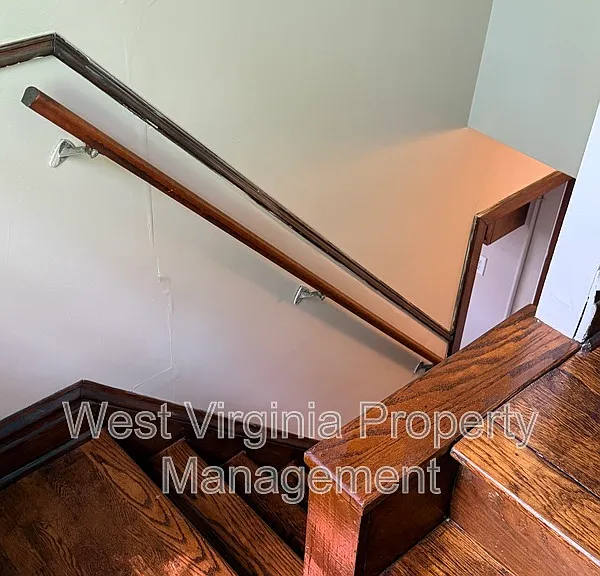 102 Temple St — Photo 16
