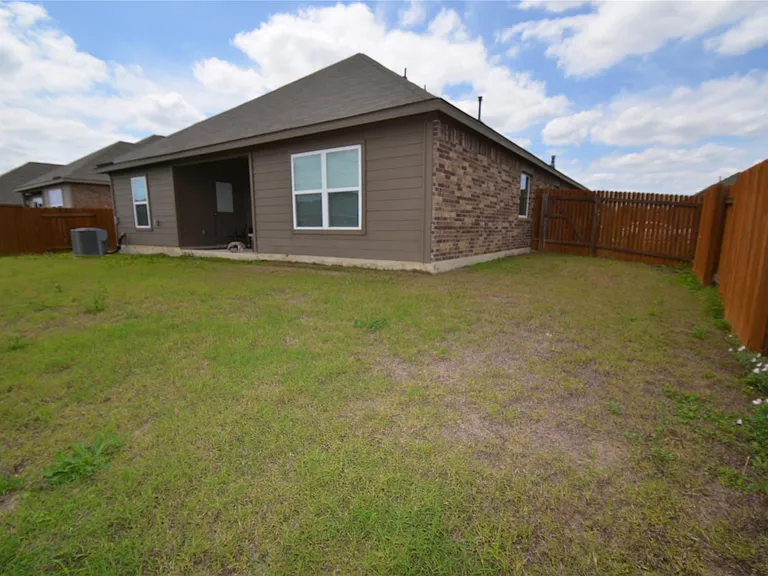 1187 Amy Dr — Photo 13