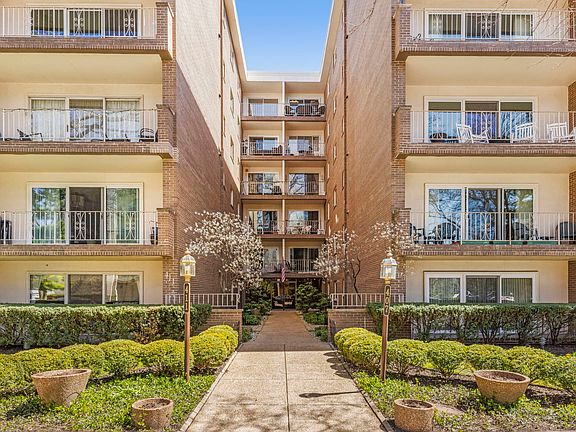 2nd image of 411 Ashland Ave APT 5A