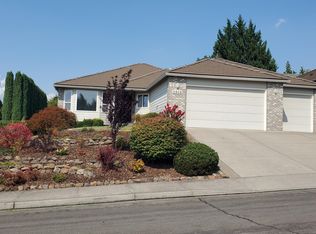 2909 Flint Ridge Ave, Medford, OR 97504