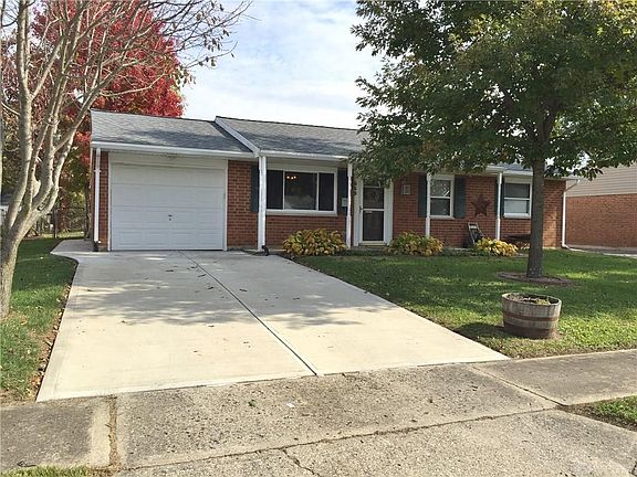 5th image of 569 Nevada Dr