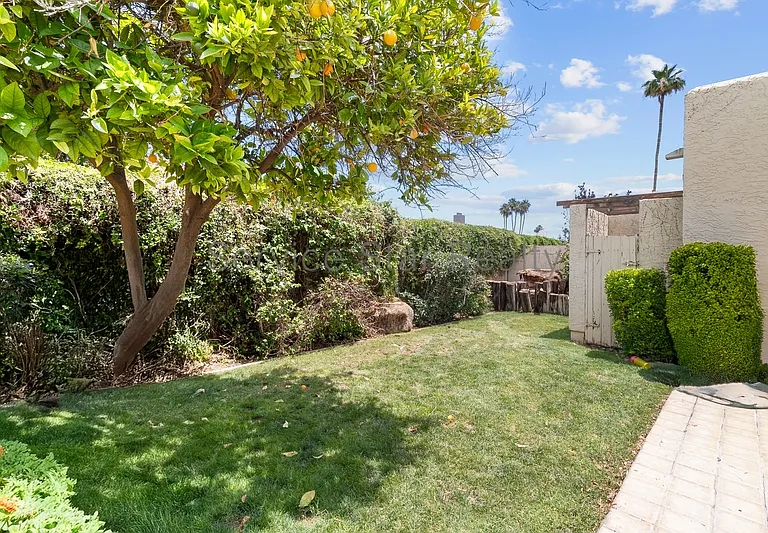 7320 E Rose Ln — Photo 24