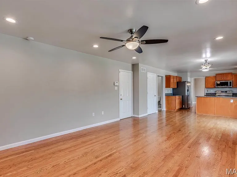 340 Emmanuel Ct — Photo 25