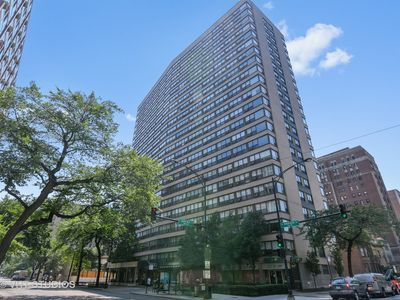2930 N Sheridan Rd APT 404, Chicago, IL, 60657