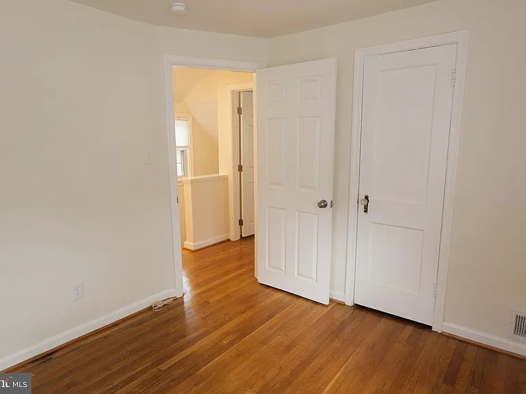 1419 N Longfellow St — Photo 11
