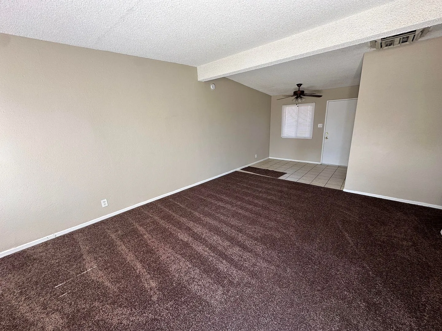 Adorable 3 Bedroom — Photo 2
