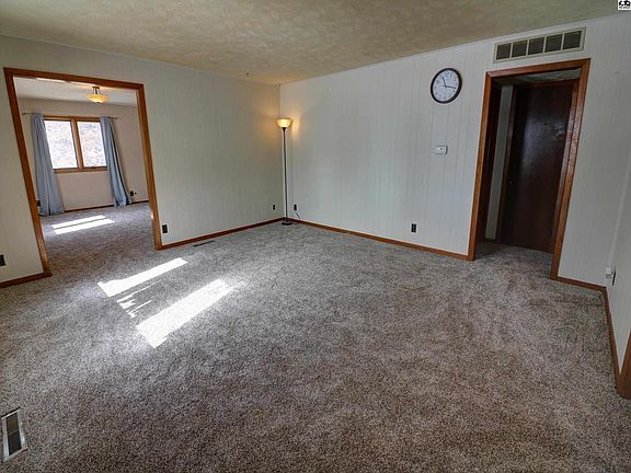 2nd image of 2764 Dakota Rd