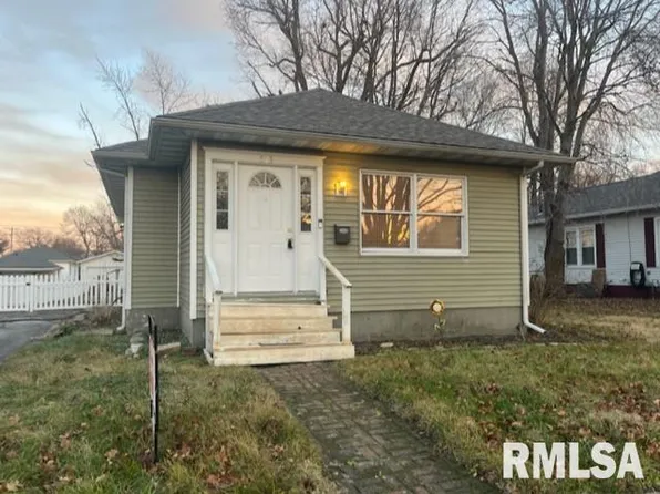 523 N 6th St, Auburn, IL 62615