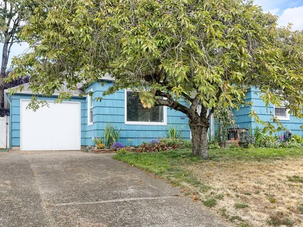 9311 SE Alder St, Portland, OR 97216