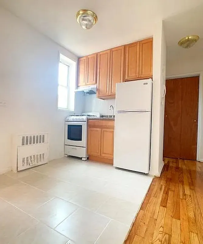 Studio, 1.0 bath, 400 sqft, $1,627 — Photo 3