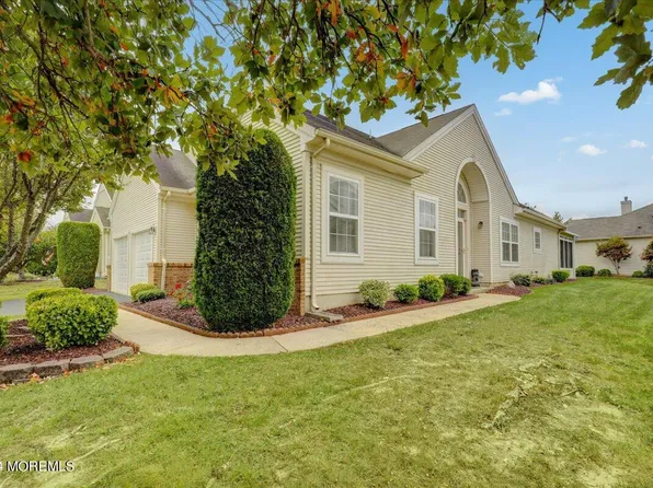 79 Eleanor Road, Manchester, NJ 08759