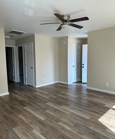 2025 E Pontiac Way #207 — Photo 5