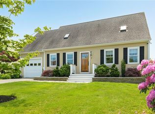 7 Maloney Ln, Middletown, RI 02842