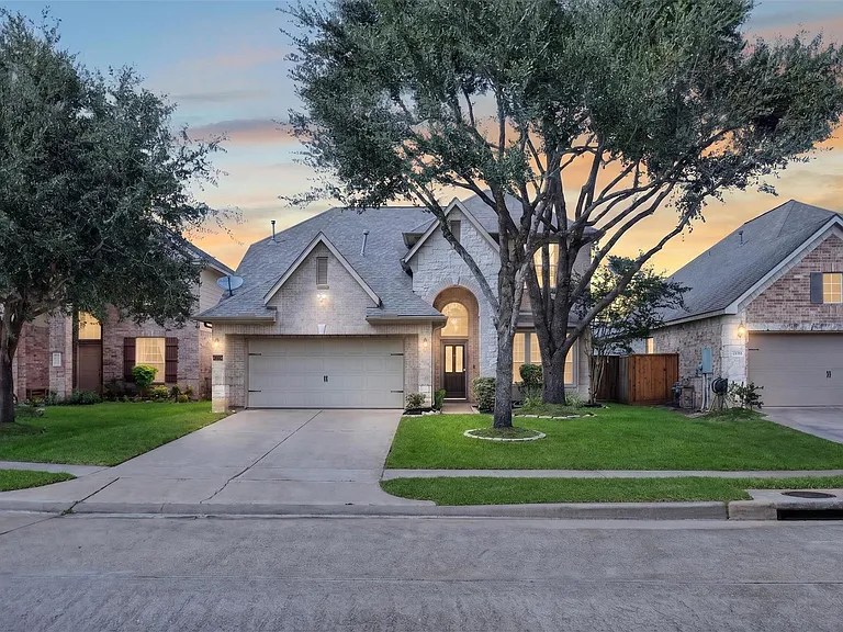 24542 Bella Veneza Dr — Photo 2