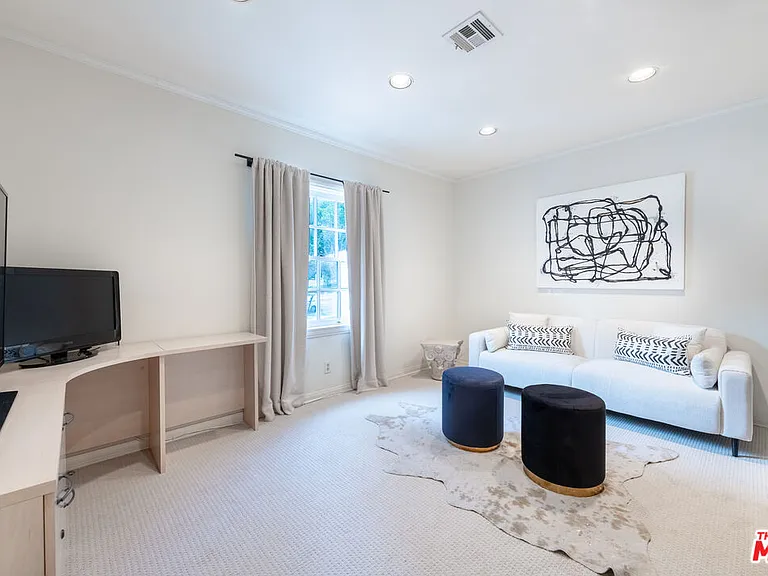 1148 Coldwater Canyon Dr — Photo 24