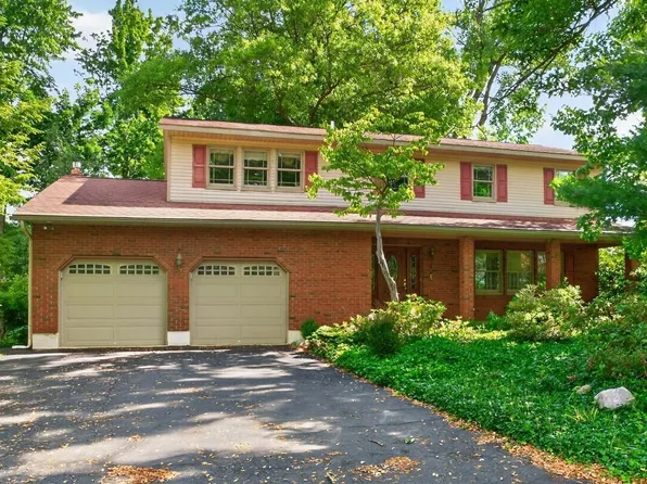 3 Ashford Lane, Niskayuna, NY 12309