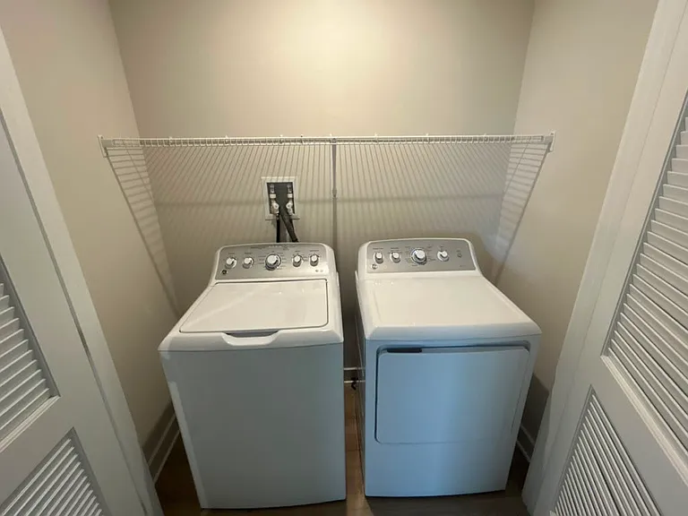 3rd floor washer and dryer