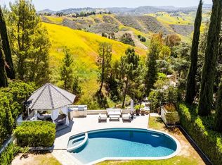 26024 Farmfield Rd, Calabasas, CA 91302