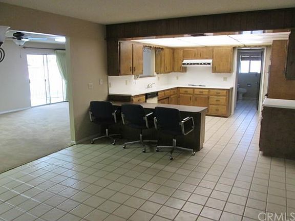 5th image of 41913 Mayberry Ave